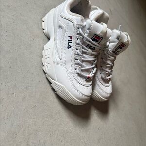 Fila disruptor white